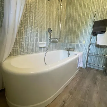 Chambres D'Hotes Le Relais Globe Trotteur Montaigu  Exterior photo